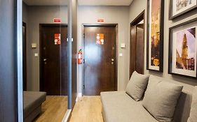 446 Gale Modern Apartment Elevator,Parking